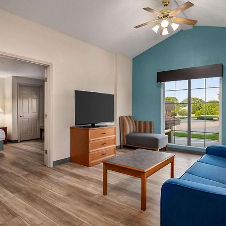 La Quinta Inn By Wyndham Columbus Airport Area Luaran gambar