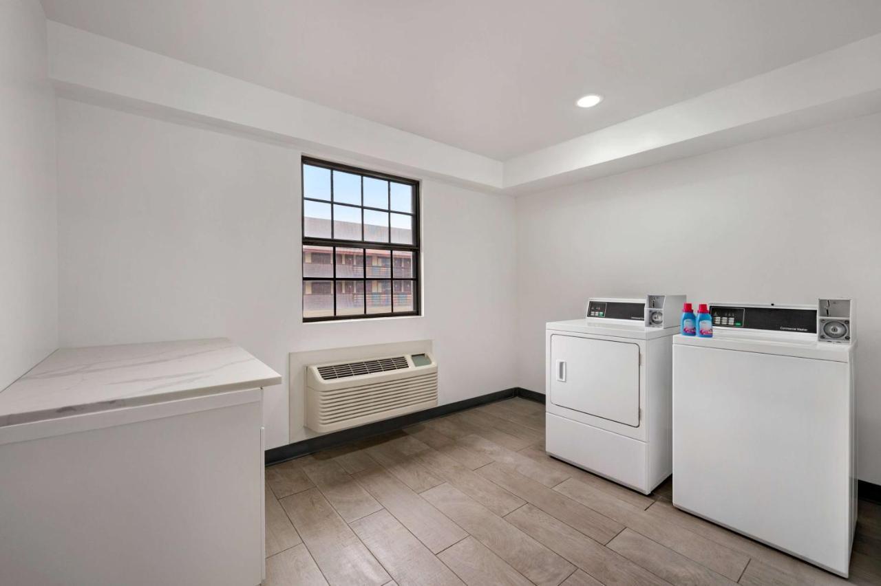 La Quinta Inn By Wyndham Columbus Airport Area Luaran gambar