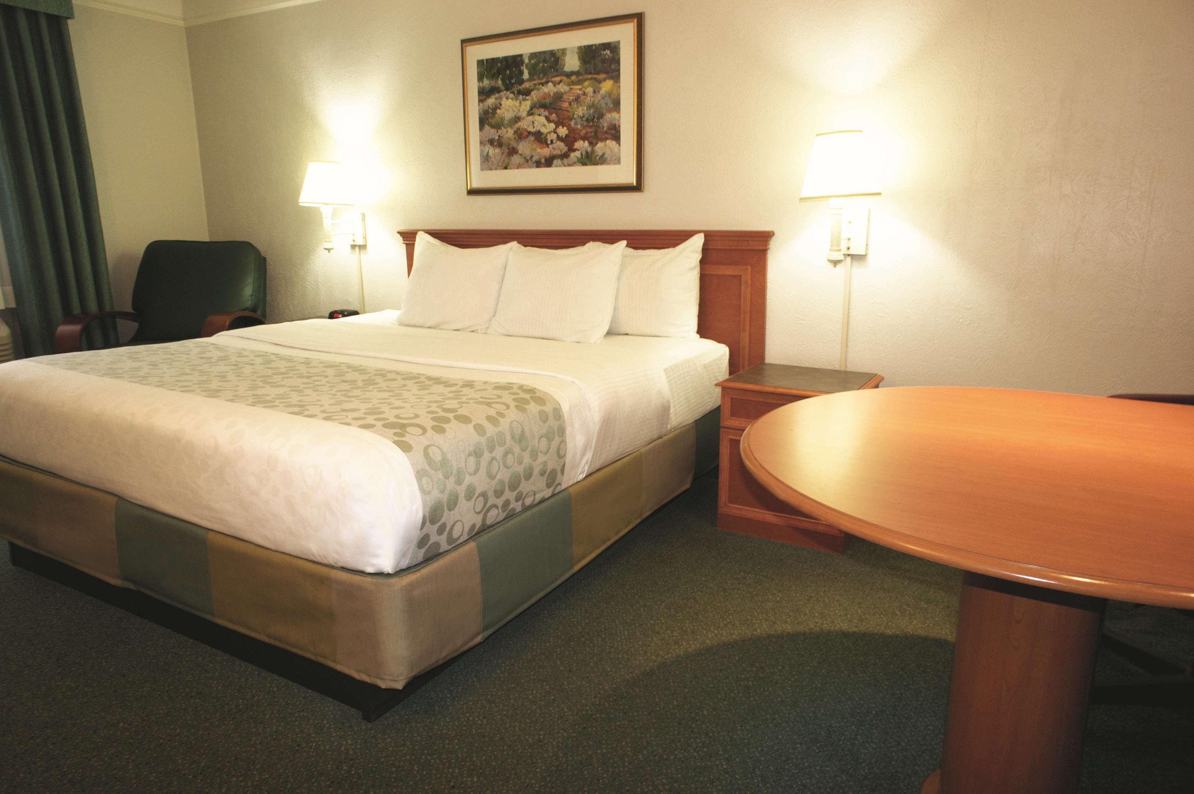 La Quinta Inn By Wyndham Columbus Airport Area Luaran gambar